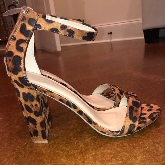 cheetah print suede heels - Picture 2 of 2